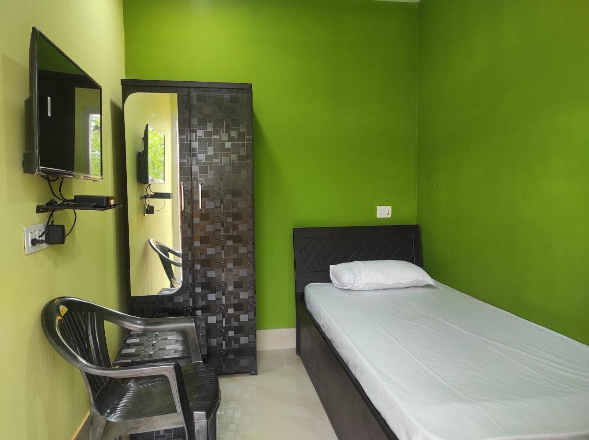 Hotel Sk Lodge Near Guwahati Airport Exterior foto