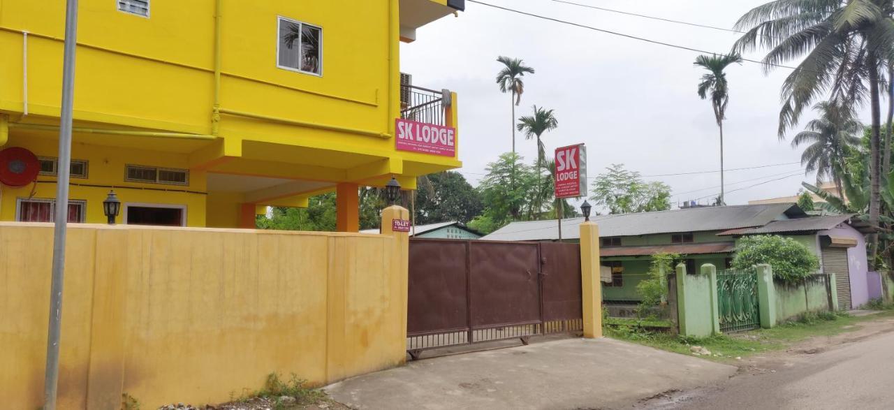 Hotel Sk Lodge Near Guwahati Airport Exterior foto